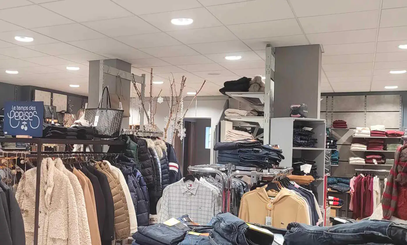 Beleuchtung im Modegesch&auml;ft